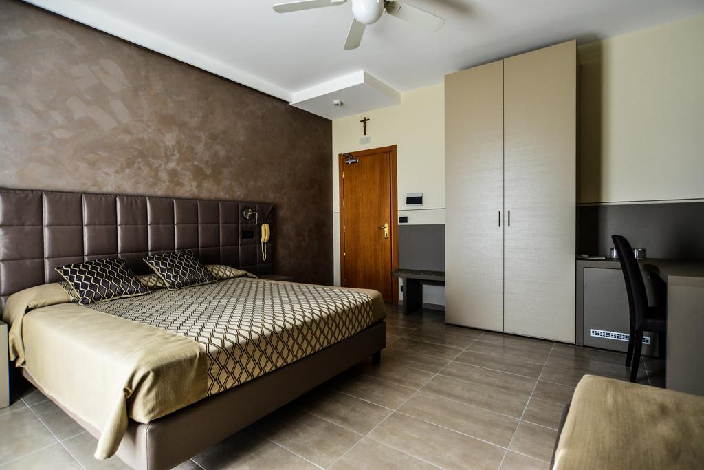Hotel Sorriso 토스콜라노마데노 외부 사진
