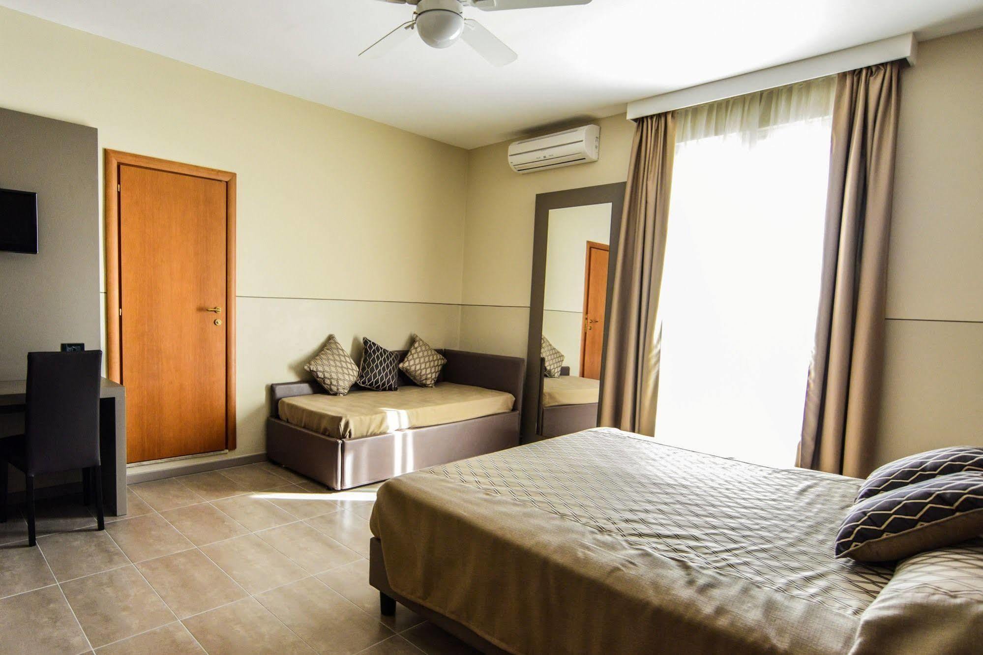Hotel Sorriso 토스콜라노마데노 외부 사진
