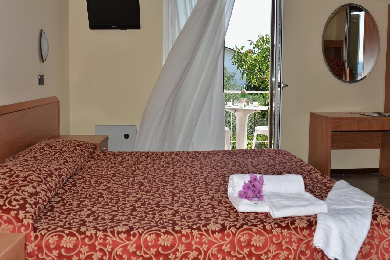 Hotel Sorriso 토스콜라노마데노 외부 사진