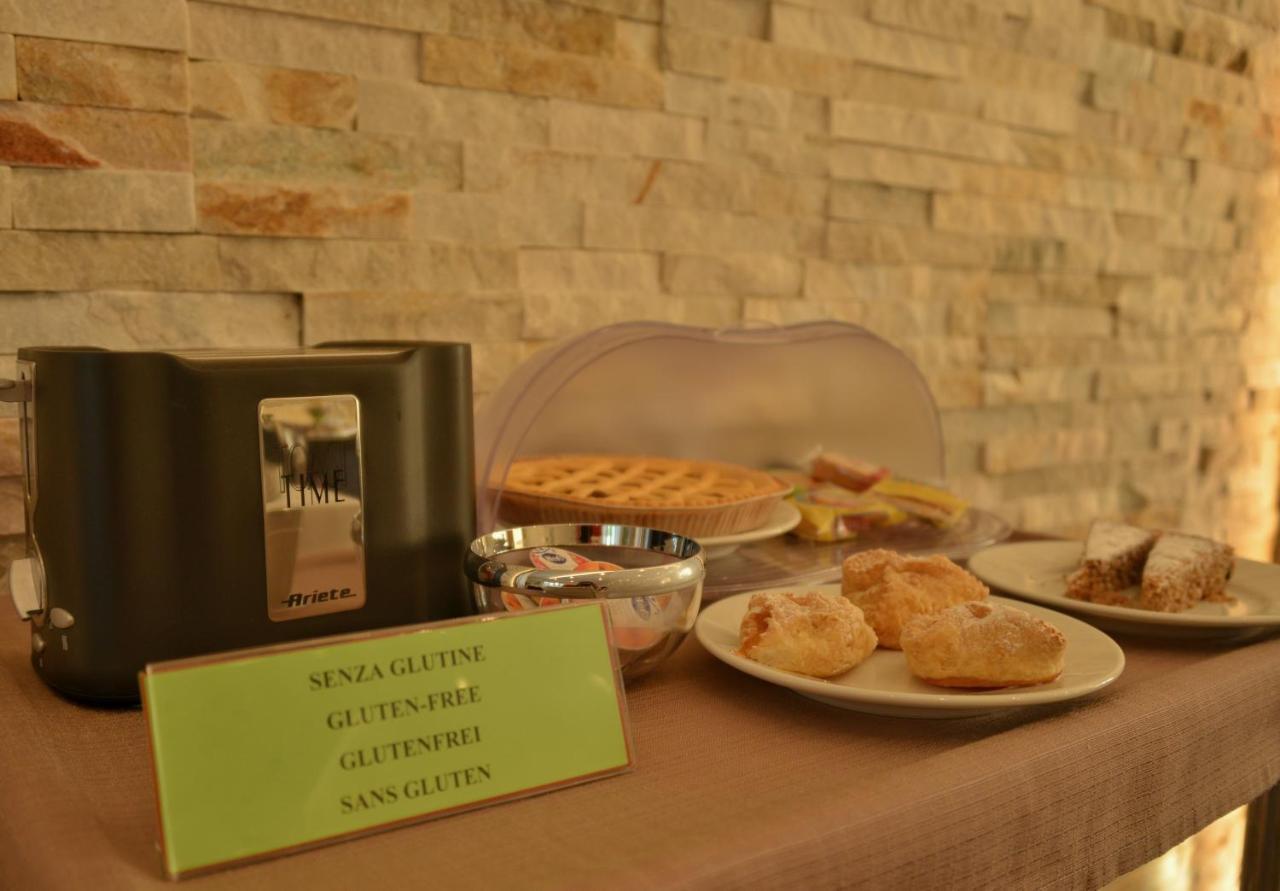 Hotel Sorriso 토스콜라노마데노 외부 사진